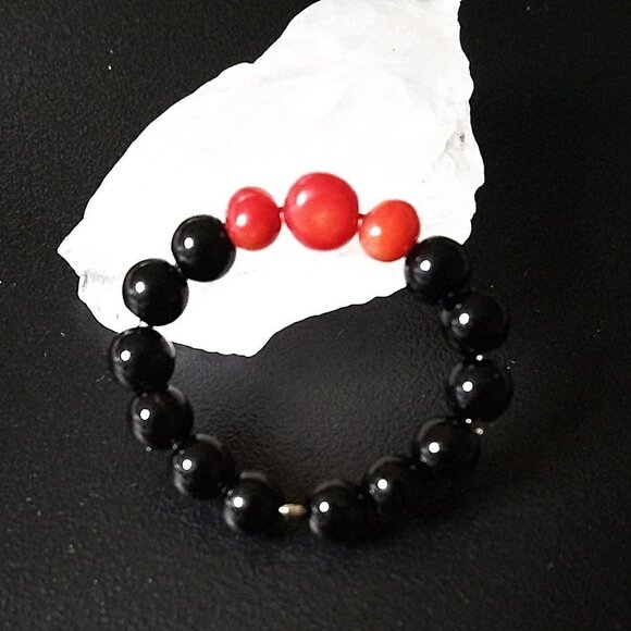 Bead Ring! Dainty Red Coral + Black Stone Beaded Ring S5 - Midi Knuckle - Picture 3 of 7
